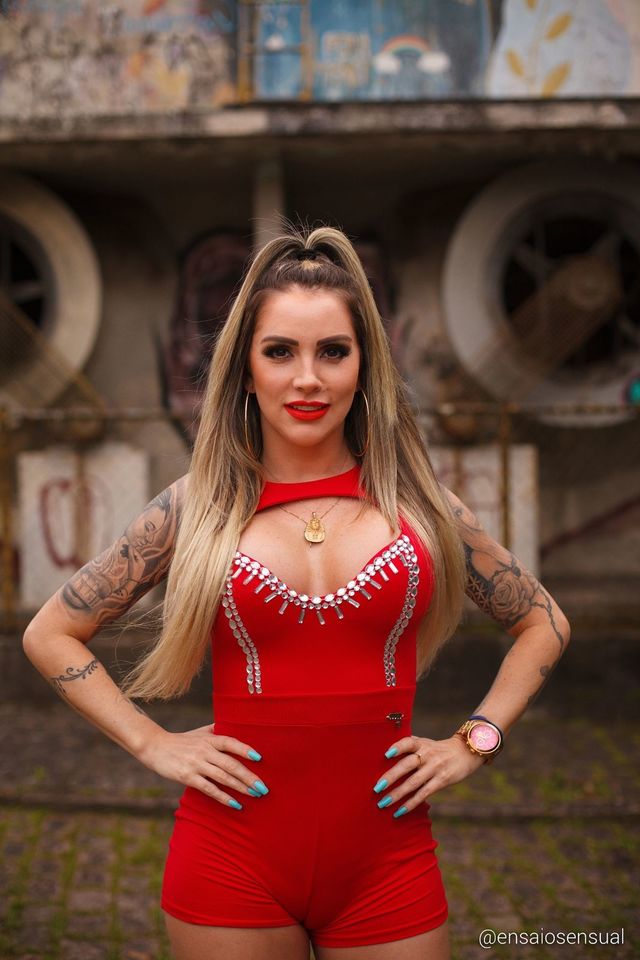 Luanda Fraga - Musa da Copa do Mundo - Ensaio Fotográfico em Joinville Luanda Fraga - Musa da Copa do Mundo - Ensaio Fotográfico em Joinville