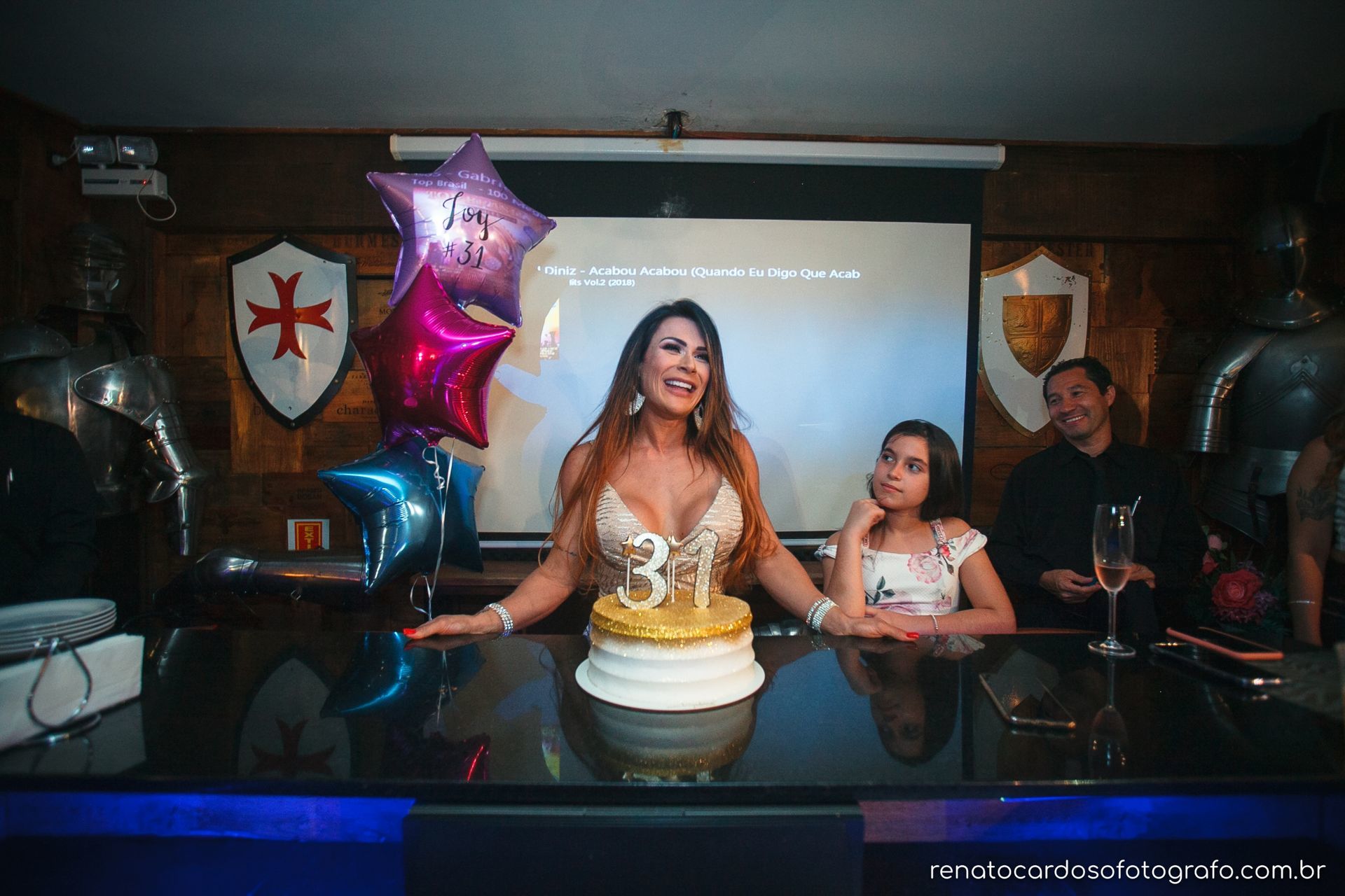 Foto Aniversário da Joyce Avila - Fotógrafo para aniversários em Joinville - Adega di Bacco Foto Aniversário da Joyce Avila - Fotógrafo para aniversários em Joinville - Adega di Bacco - Imagem 15