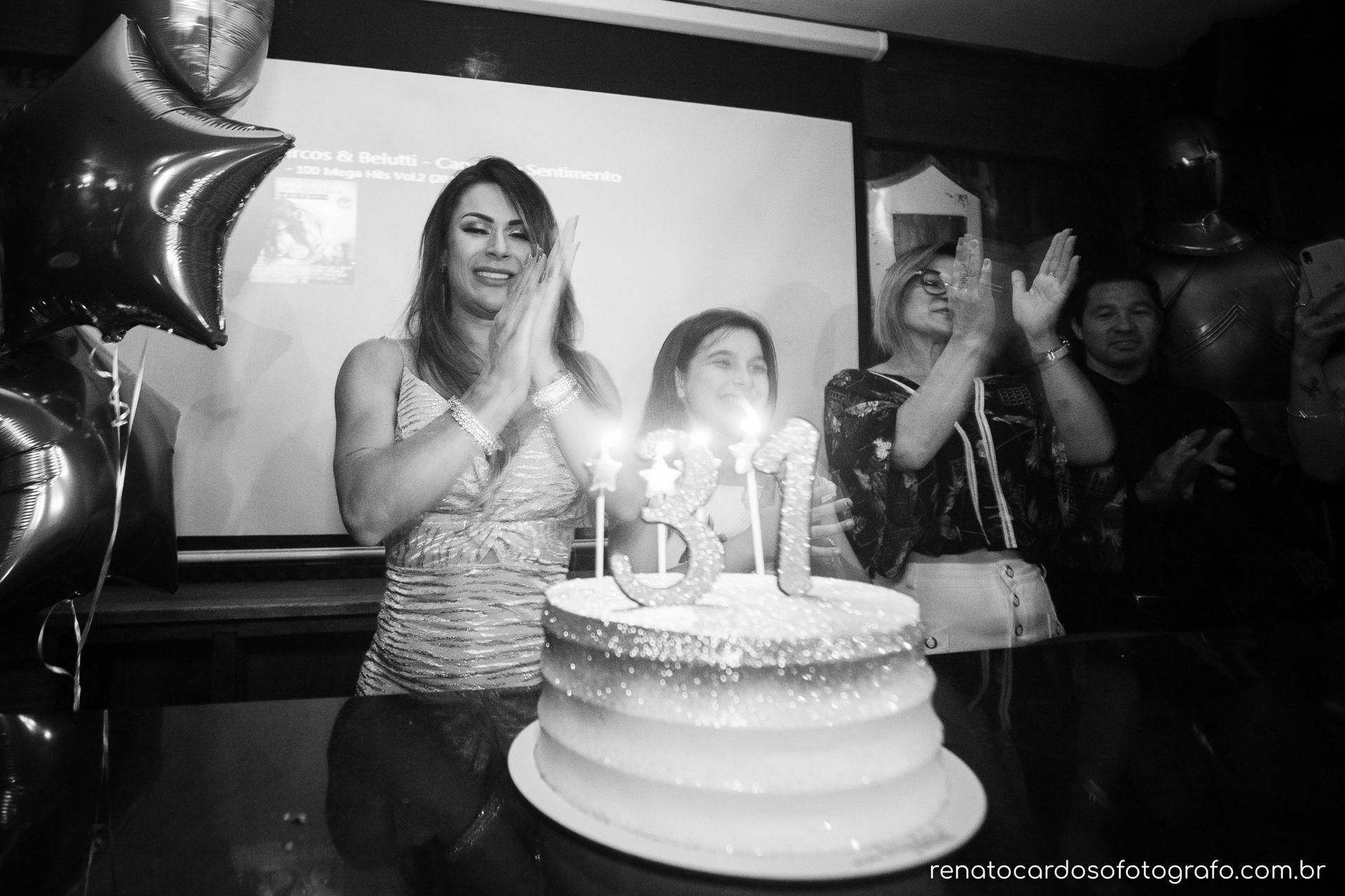 Foto Aniversário da Joyce Avila - Fotógrafo para aniversários em Joinville - Adega di Bacco Foto Aniversário da Joyce Avila - Fotógrafo para aniversários em Joinville - Adega di Bacco - Imagem 16