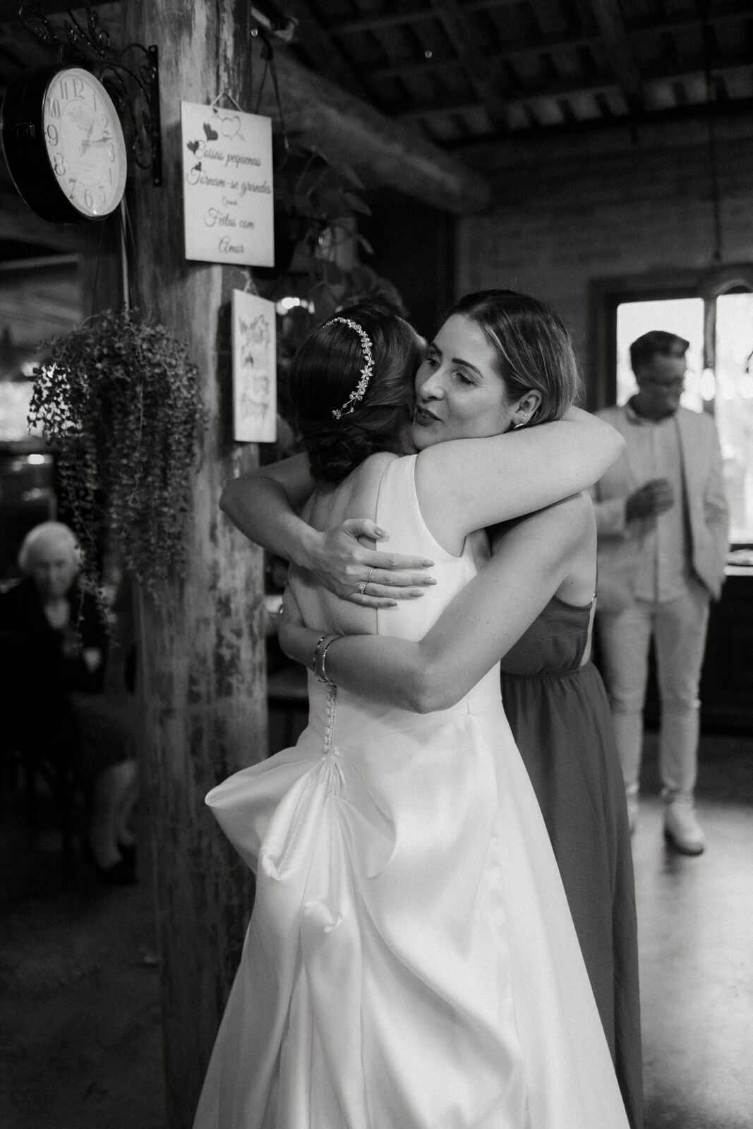 Foto Casamento Fran e Rafa em Corupá: Amor e Emoção no Seminário Sagrado Coração de Jesus Foto Casamento Fran e Rafa em Corupá: Amor e Emoção no Seminário Sagrado Coração de Jesus - Imagem 101
