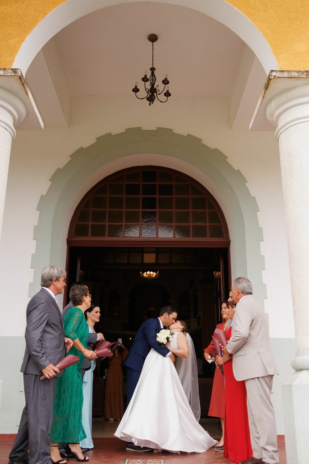Foto Casamento Fran e Rafa em Corupá: Amor e Emoção no Seminário Sagrado Coração de Jesus Foto Casamento Fran e Rafa em Corupá: Amor e Emoção no Seminário Sagrado Coração de Jesus - Imagem 53