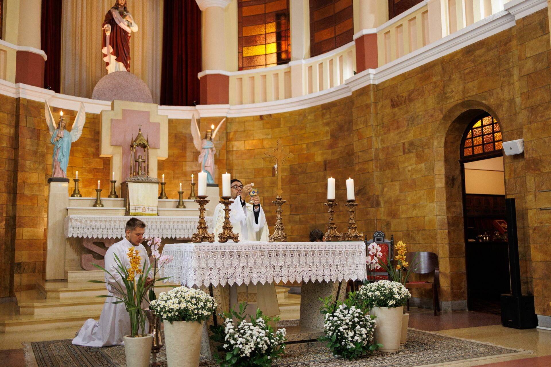 Foto Casamento Fran e Rafa em Corupá: Amor e Emoção no Seminário Sagrado Coração de Jesus Foto Casamento Fran e Rafa em Corupá: Amor e Emoção no Seminário Sagrado Coração de Jesus - Imagem 45