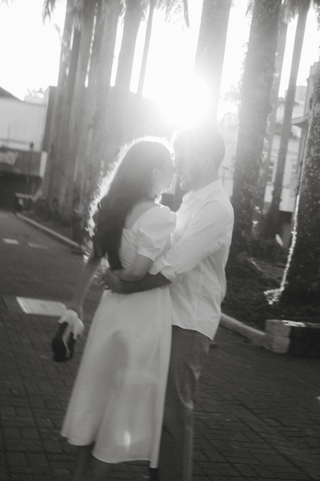 Foto Ensaio Pré-Wedding Urbano da Manu e do Matheus no Centro de Joinville Foto Ensaio Pré-Wedding Urbano da Manu e do Matheus no Centro de Joinville - Imagem 8