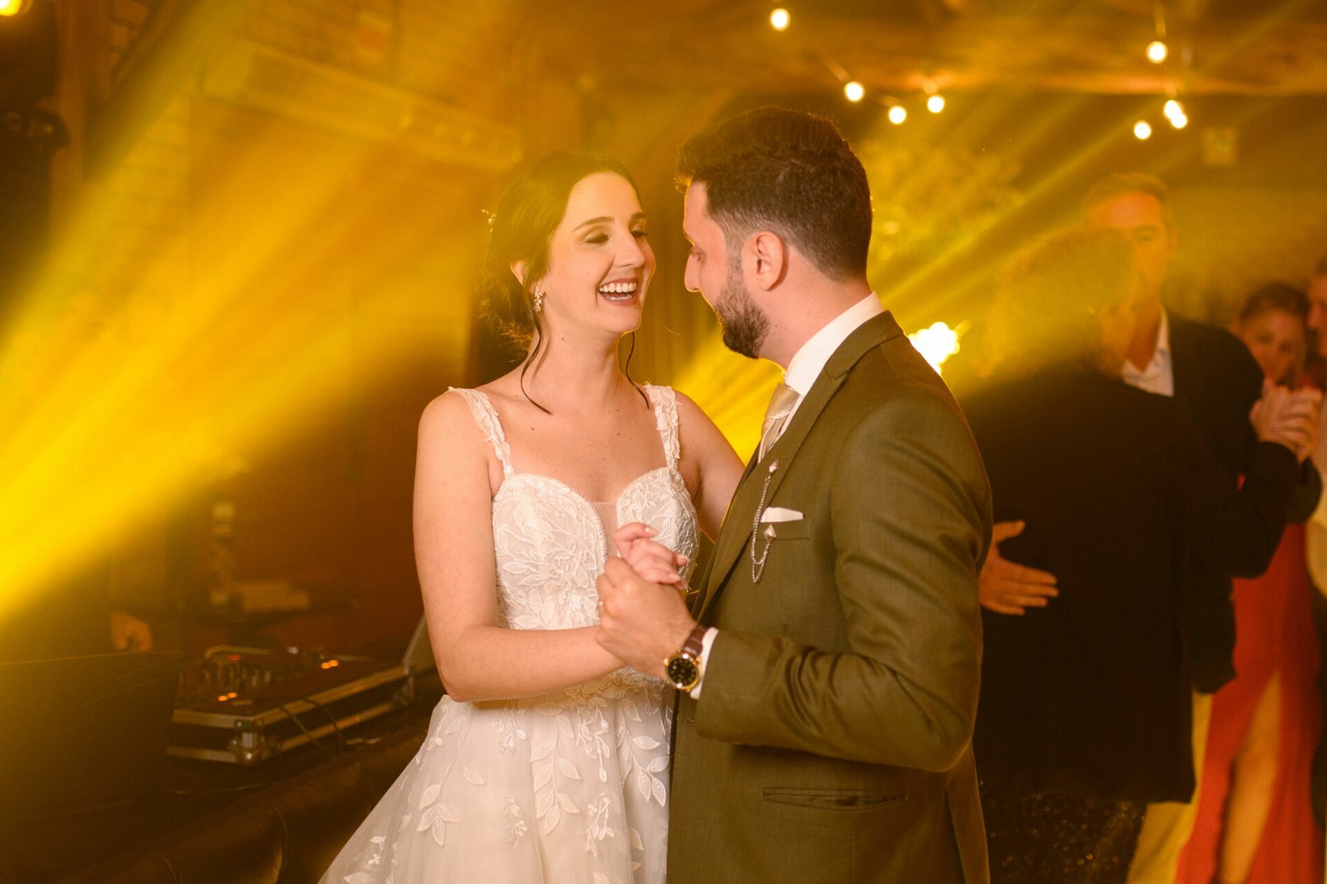 Foto Casamento Brenda e Lucas no Friedemann Platz em Joinville Foto Casamento Brenda e Lucas no Friedemann Platz em Joinville - Imagem 110