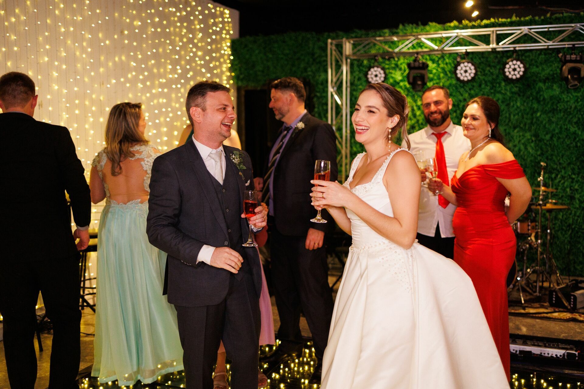 Foto Casamento Zaíne e Silvio – Indaiá Eventos Joinville Foto Casamento Zaíne e Silvio – Indaiá Eventos Joinville - Imagem 107