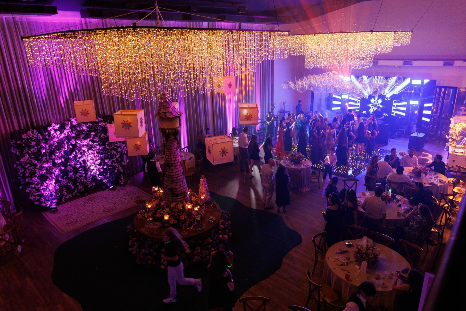 Foto Aniversário de 15 anos da Yasmin no Indaiá Joinville - Fotógrafo em Joinville Foto Aniversário de 15 anos da Yasmin no Indaiá Joinville - Fotógrafo em Joinville - Imagem 115