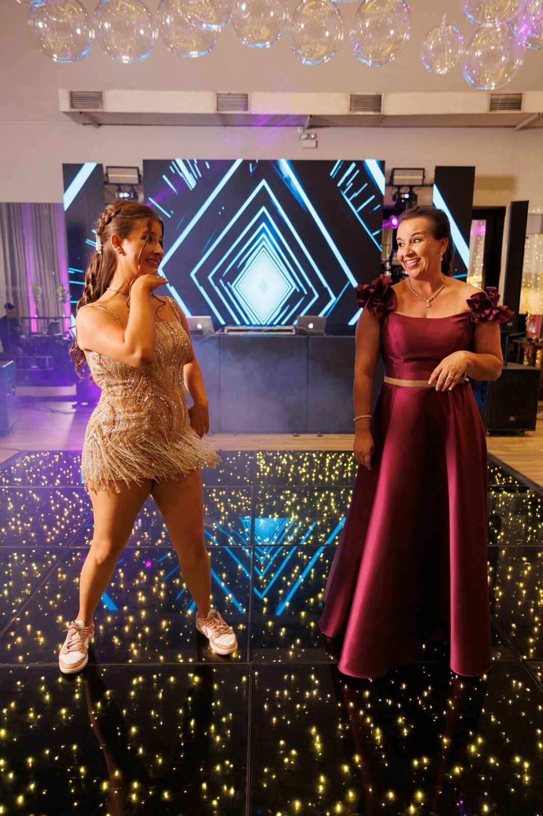 Foto Aniversário de 15 anos da Yasmin no Indaiá Joinville - Fotógrafo em Joinville Foto Aniversário de 15 anos da Yasmin no Indaiá Joinville - Fotógrafo em Joinville - Imagem 92