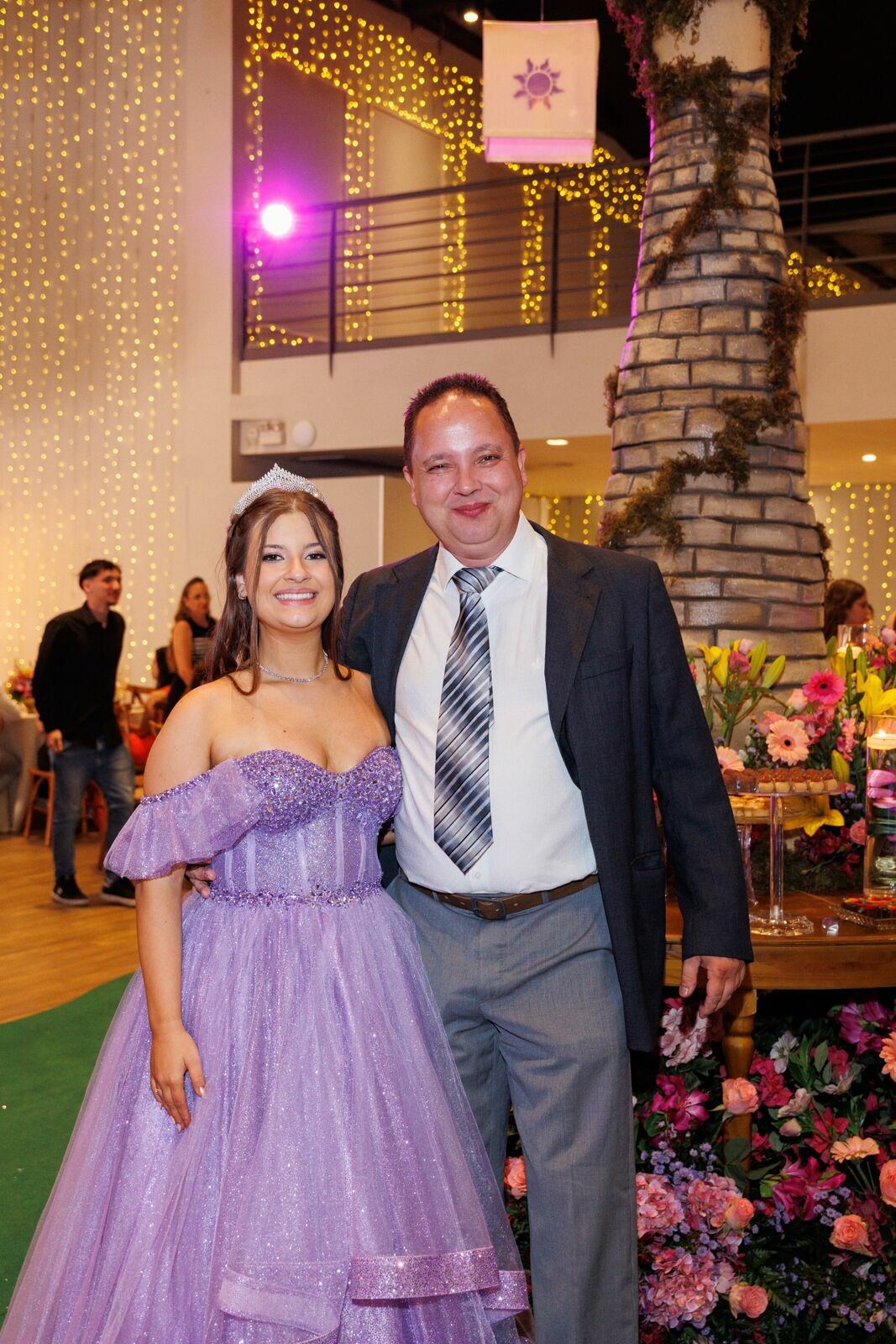 Foto Aniversário de 15 anos da Yasmin no Indaiá Joinville - Fotógrafo em Joinville Foto Aniversário de 15 anos da Yasmin no Indaiá Joinville - Fotógrafo em Joinville - Imagem 86