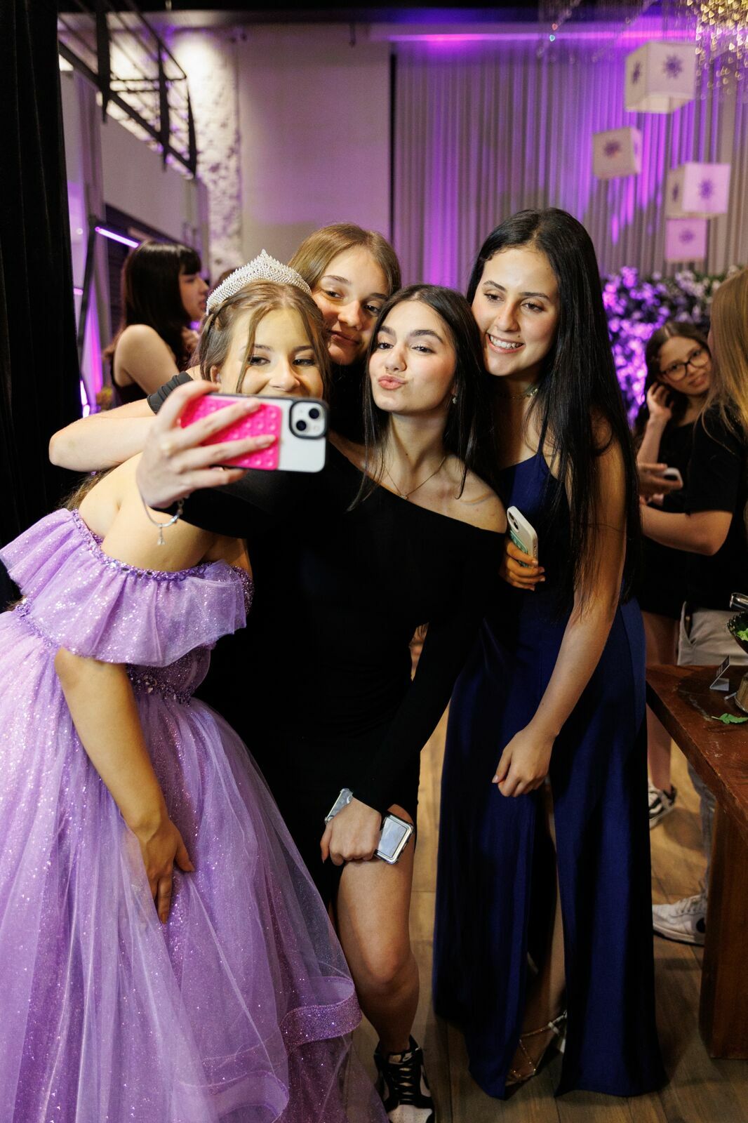 Foto Aniversário de 15 anos da Yasmin no Indaiá Joinville - Fotógrafo em Joinville Foto Aniversário de 15 anos da Yasmin no Indaiá Joinville - Fotógrafo em Joinville - Imagem 75