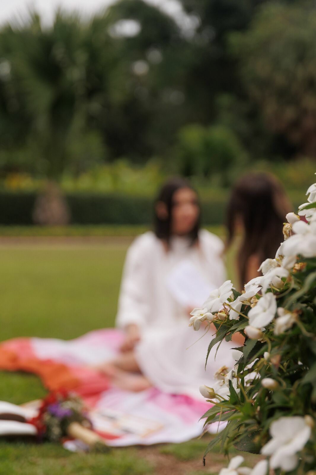 Foto Casamento Civil da Yasmin e da Brenda em Joinville - Fotógrafo em Joinville Foto Casamento Civil da Yasmin e da Brenda em Joinville - Fotógrafo em Joinville - Imagem 36