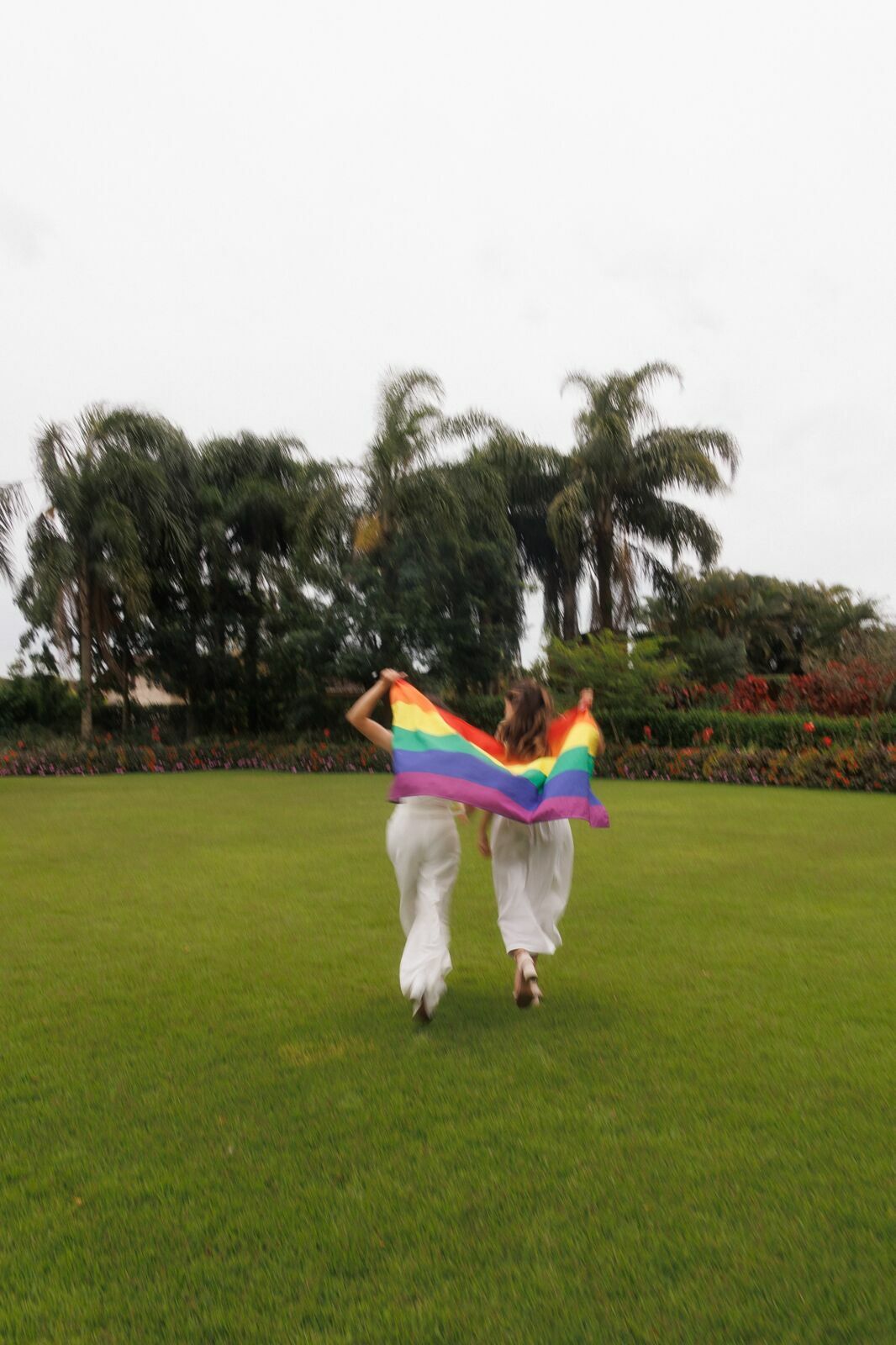Foto Casamento Civil da Yasmin e da Brenda em Joinville - Fotógrafo em Joinville Foto Casamento Civil da Yasmin e da Brenda em Joinville - Fotógrafo em Joinville - Imagem 16