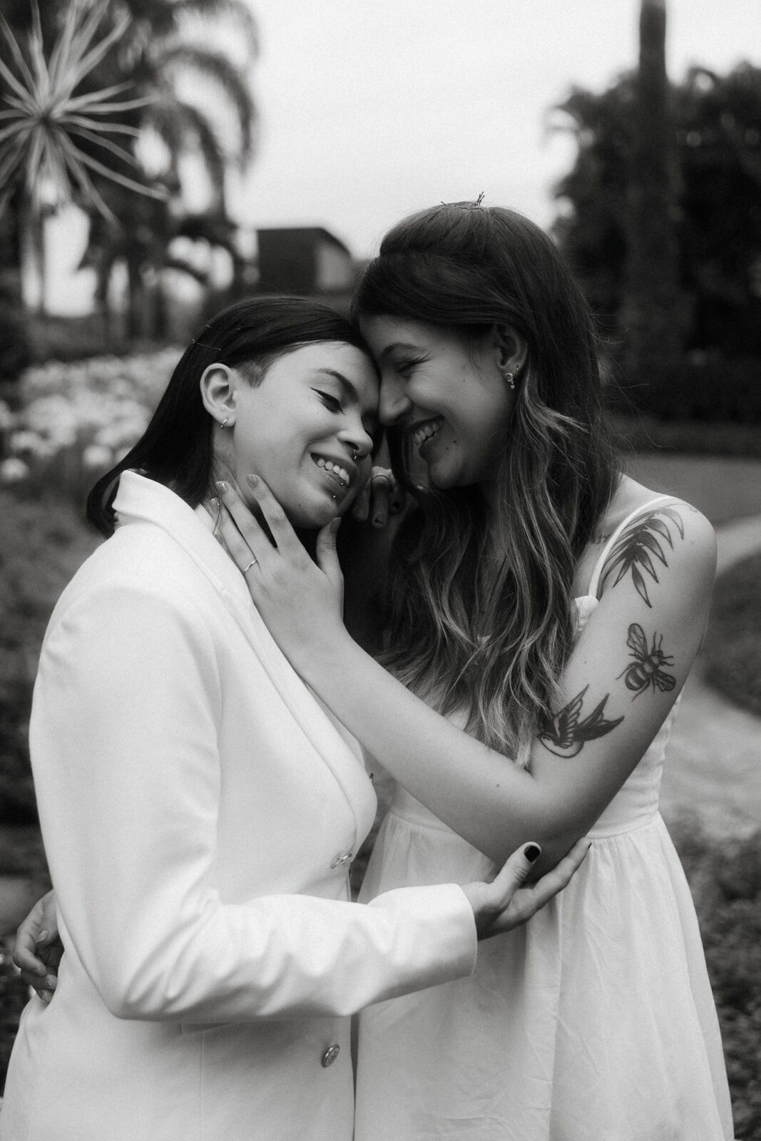 Foto Casamento Civil da Yasmin e da Brenda em Joinville - Fotógrafo em Joinville Foto Casamento Civil da Yasmin e da Brenda em Joinville - Fotógrafo em Joinville - Imagem 43