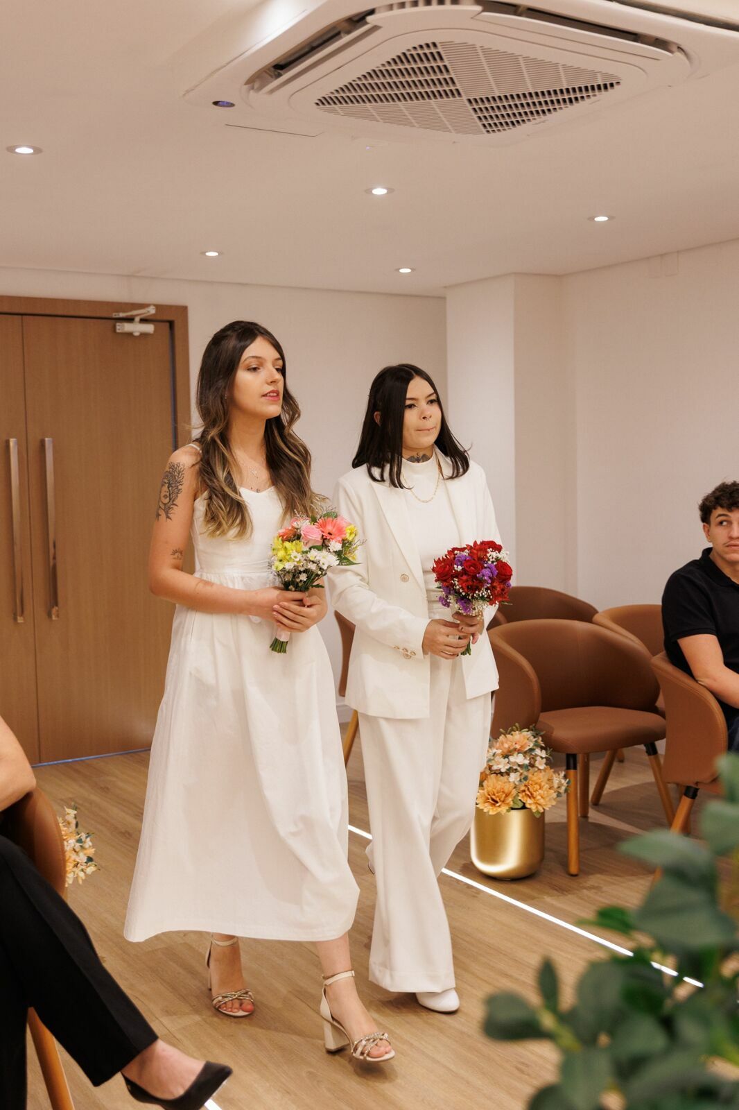 Foto Casamento Civil da Yasmin e da Brenda em Joinville - Fotógrafo em Joinville Foto Casamento Civil da Yasmin e da Brenda em Joinville - Fotógrafo em Joinville - Imagem 6