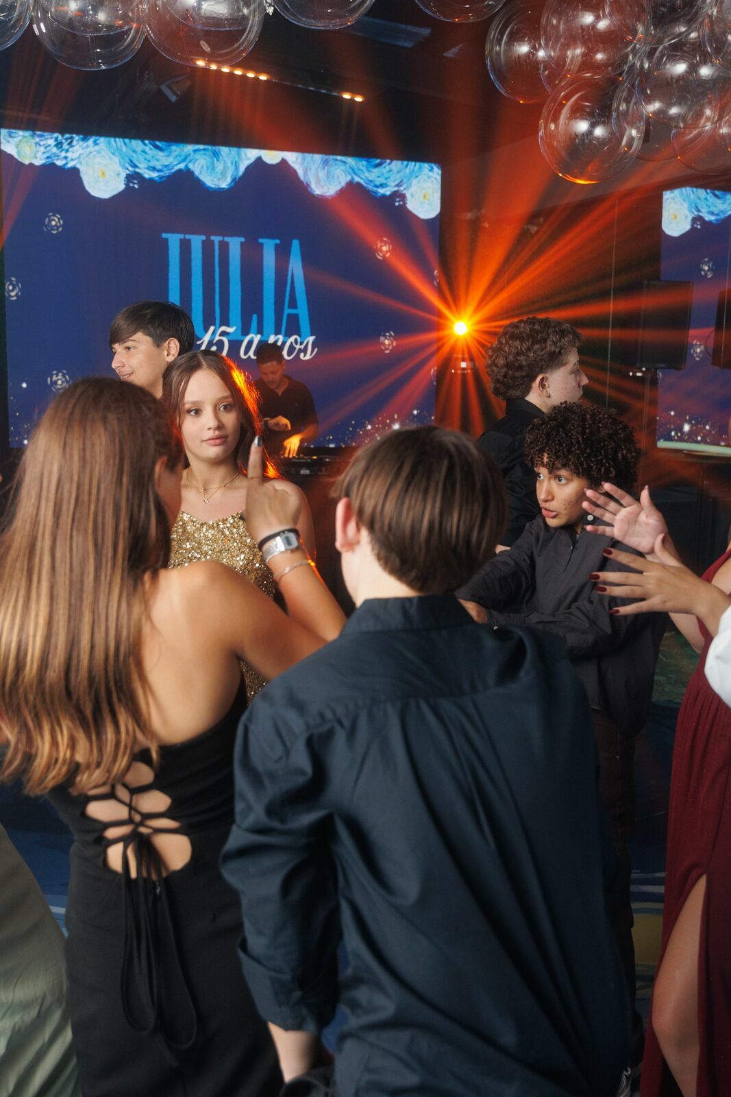 Foto Aniversário de 15 Anos da Júlia no Indaiá Villa em Joinville - Imagem 253