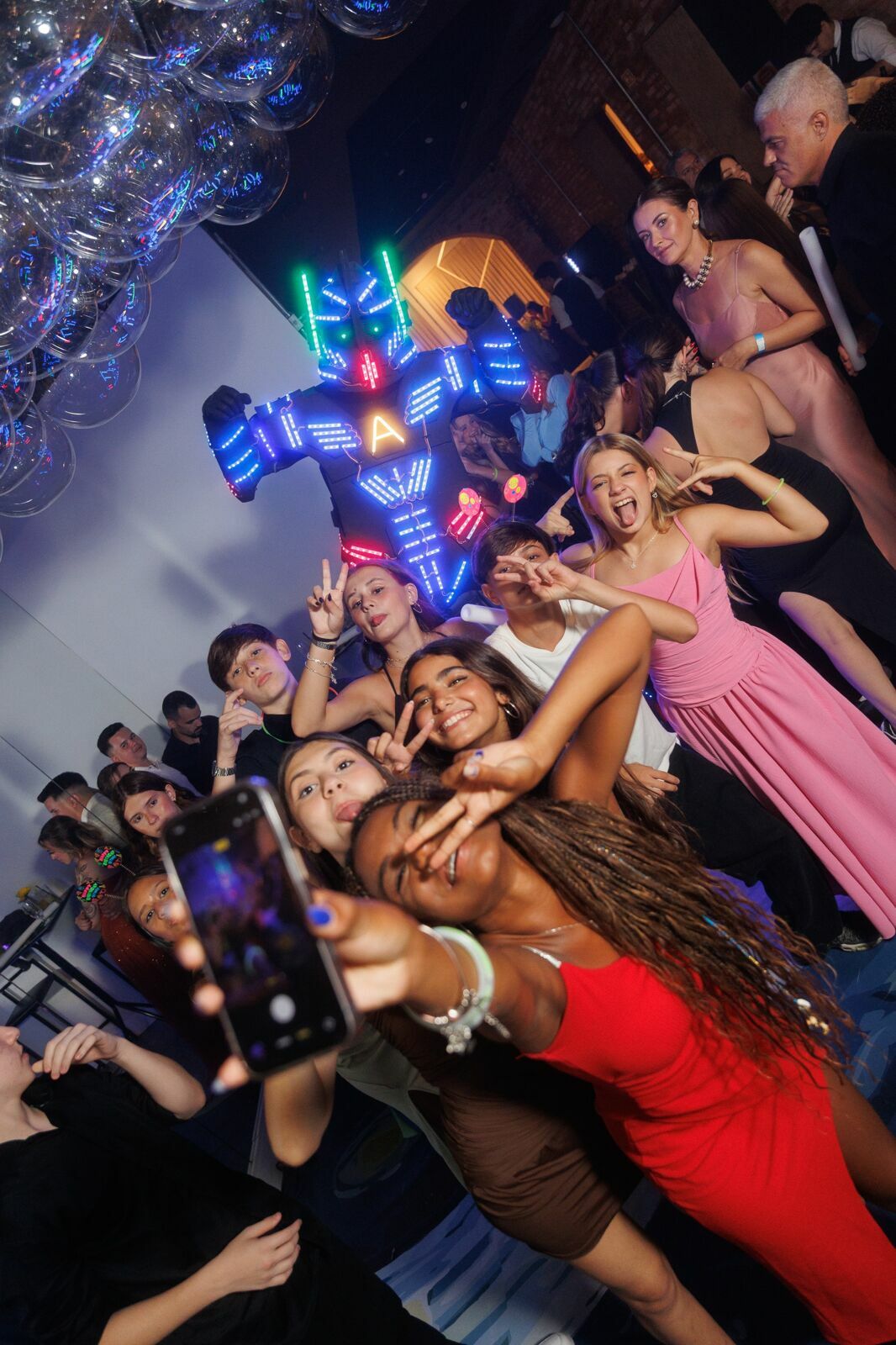 Foto Aniversário de 15 Anos da Júlia no Indaiá Villa em Joinville - Imagem 245