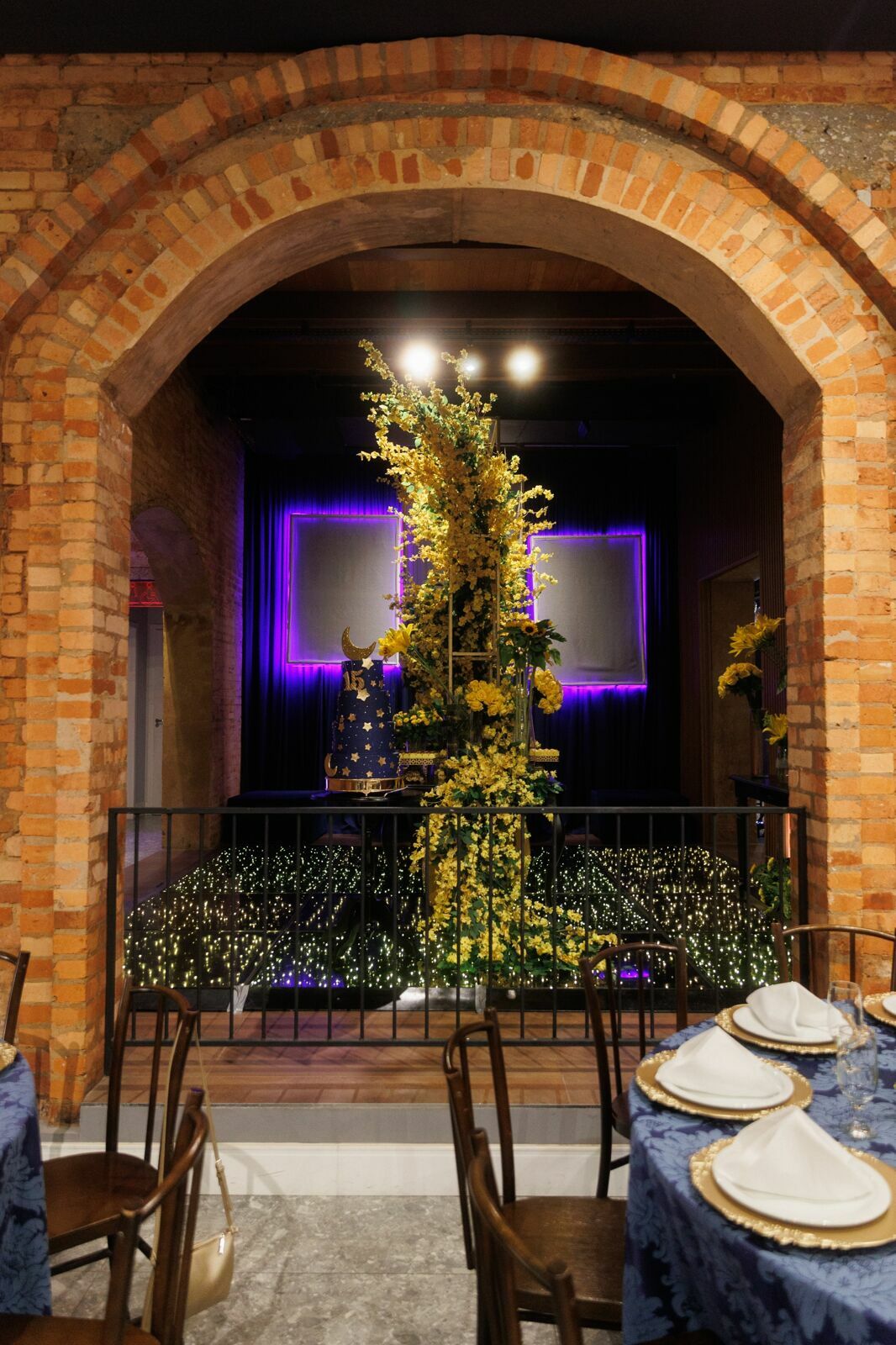 Foto Aniversário de 15 Anos da Júlia no Indaiá Villa em Joinville - Imagem 43