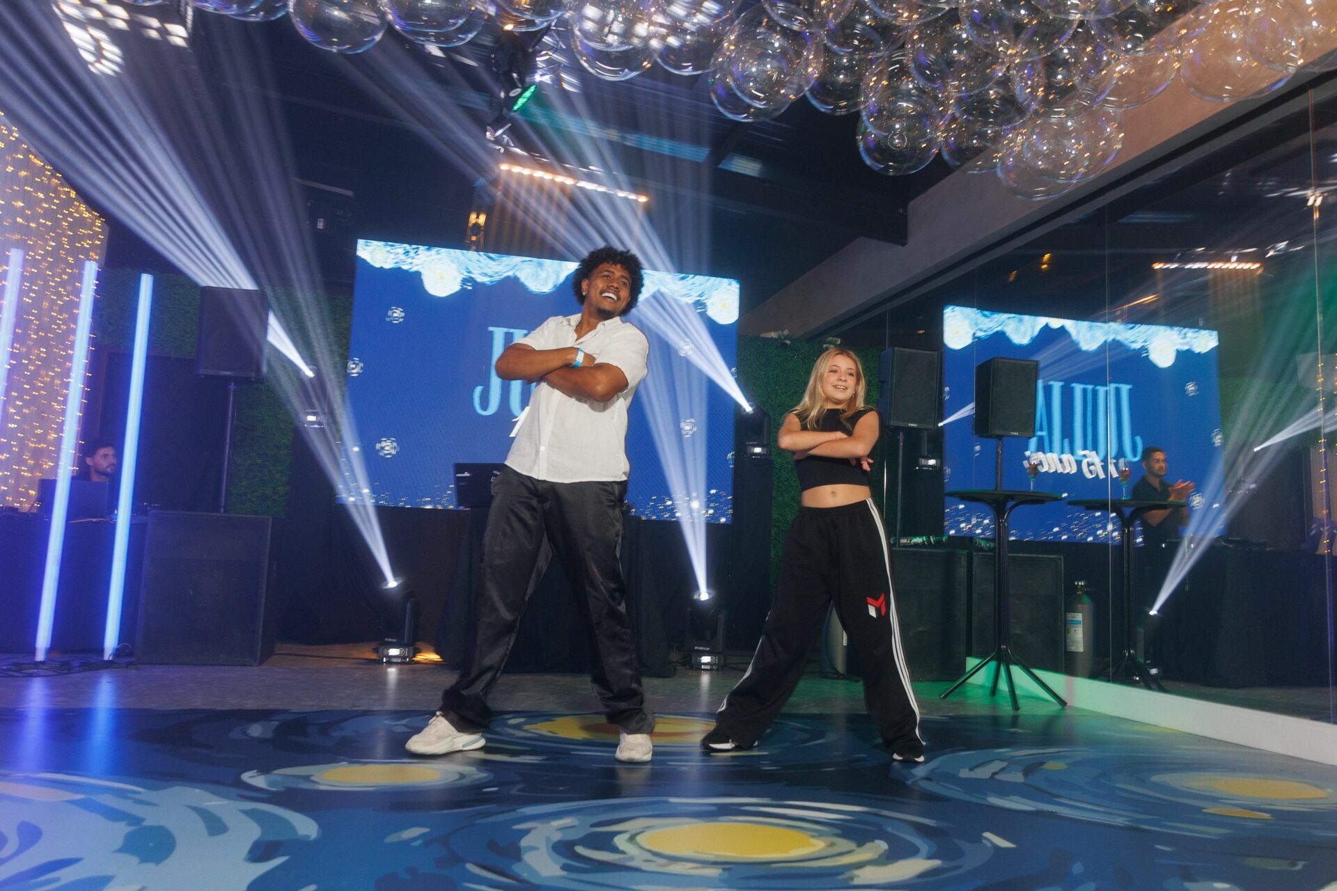 Foto Aniversário de 15 Anos da Júlia no Indaiá Villa em Joinville - Imagem 182