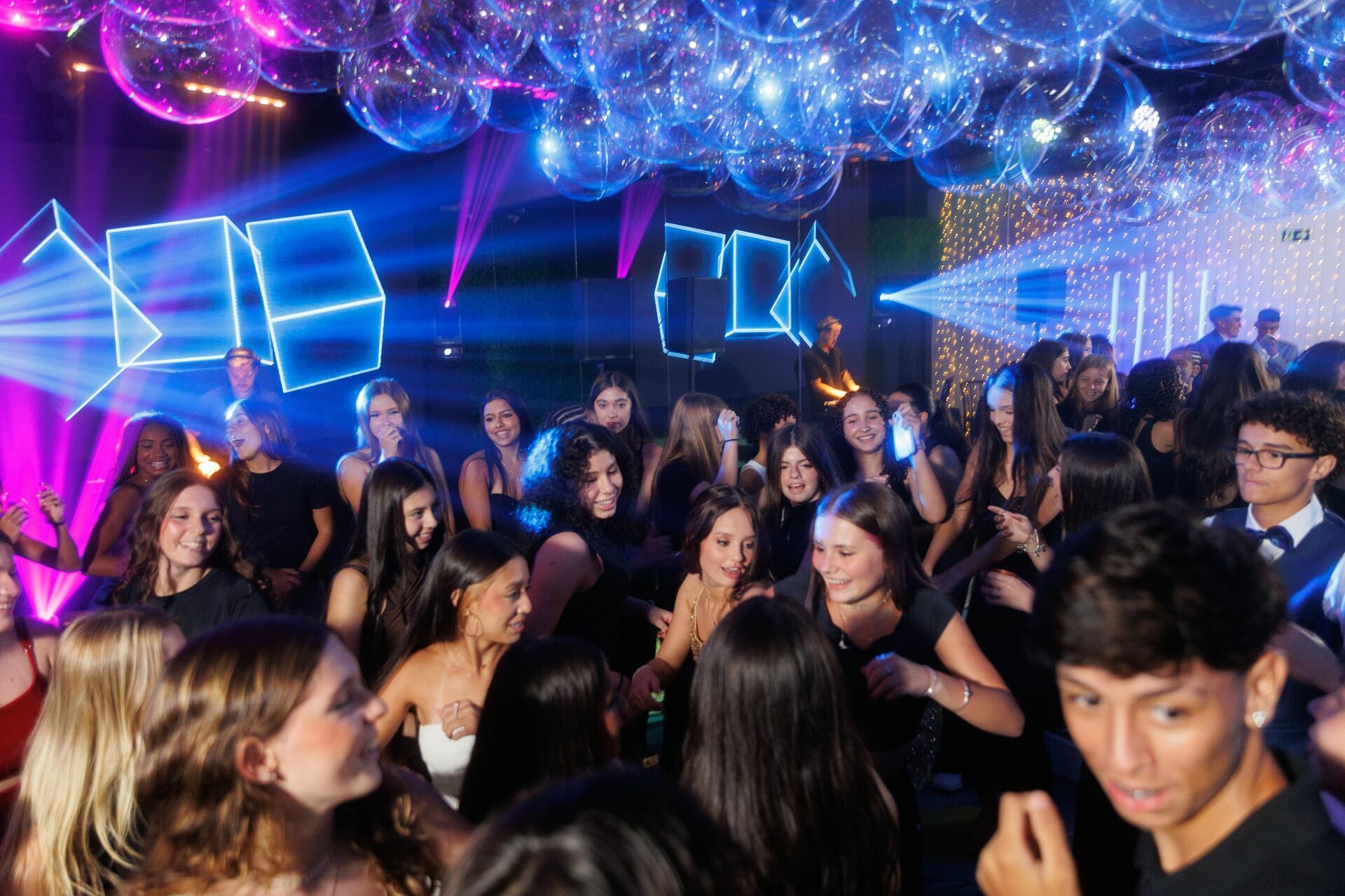 Foto Aniversário de 15 Anos da Júlia no Indaiá Villa em Joinville - Imagem 198