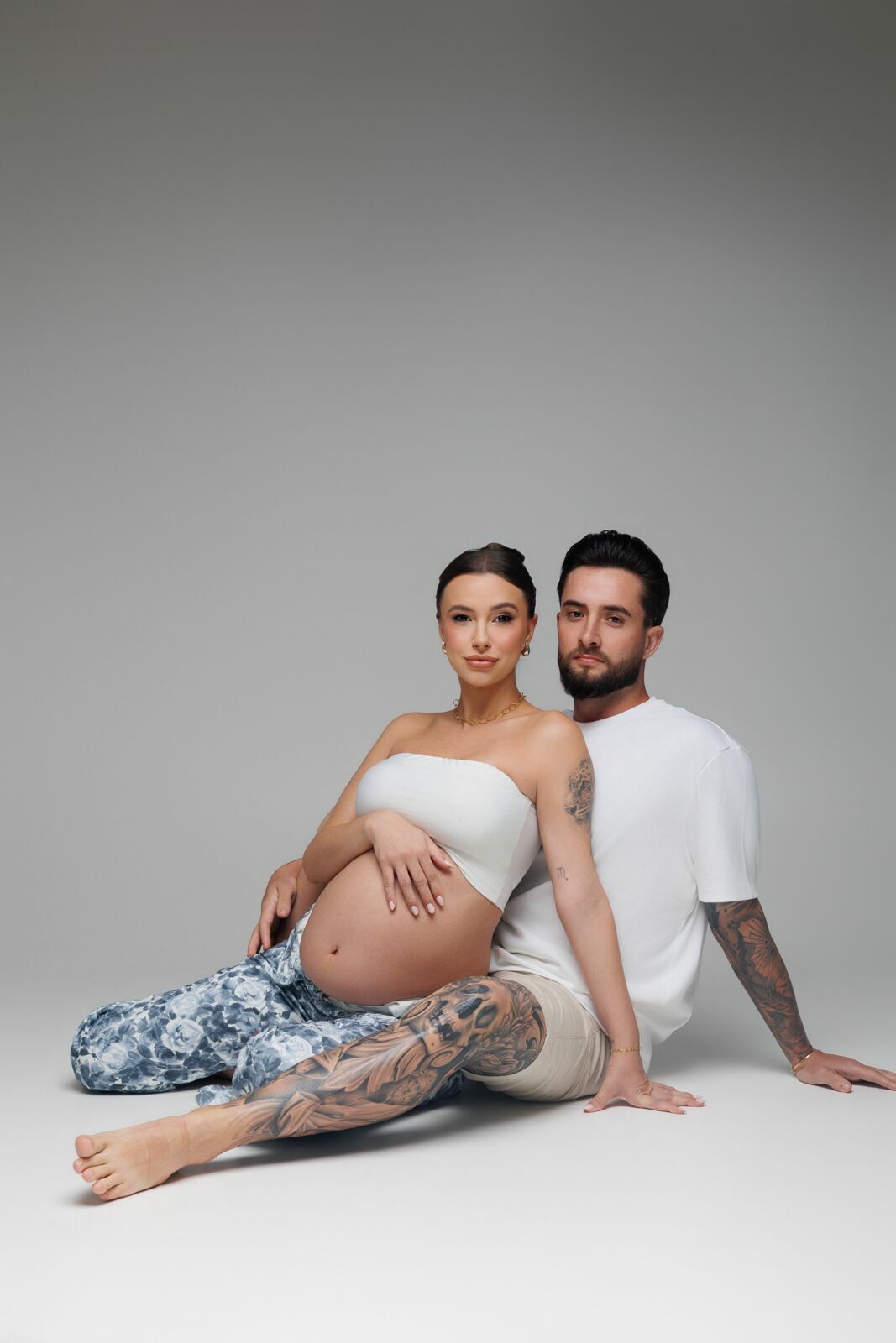 Foto Ensaio Gestacional da Gabriela em Estúdio - Fotógrafo em Joinville - Imagem 0