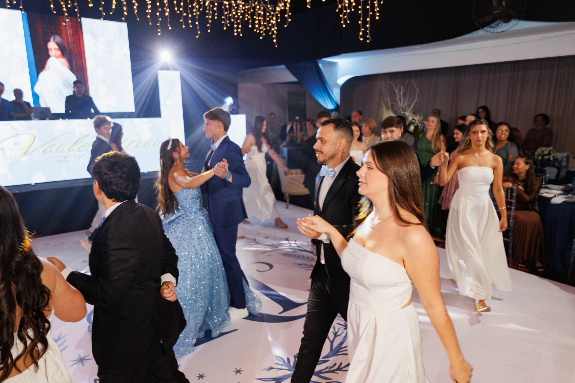 Foto Aniversário da Valentina 15 Anos no Clube Náutico Cruzeiro do Sul - Fotógrafo em Joinville - Imagem 153