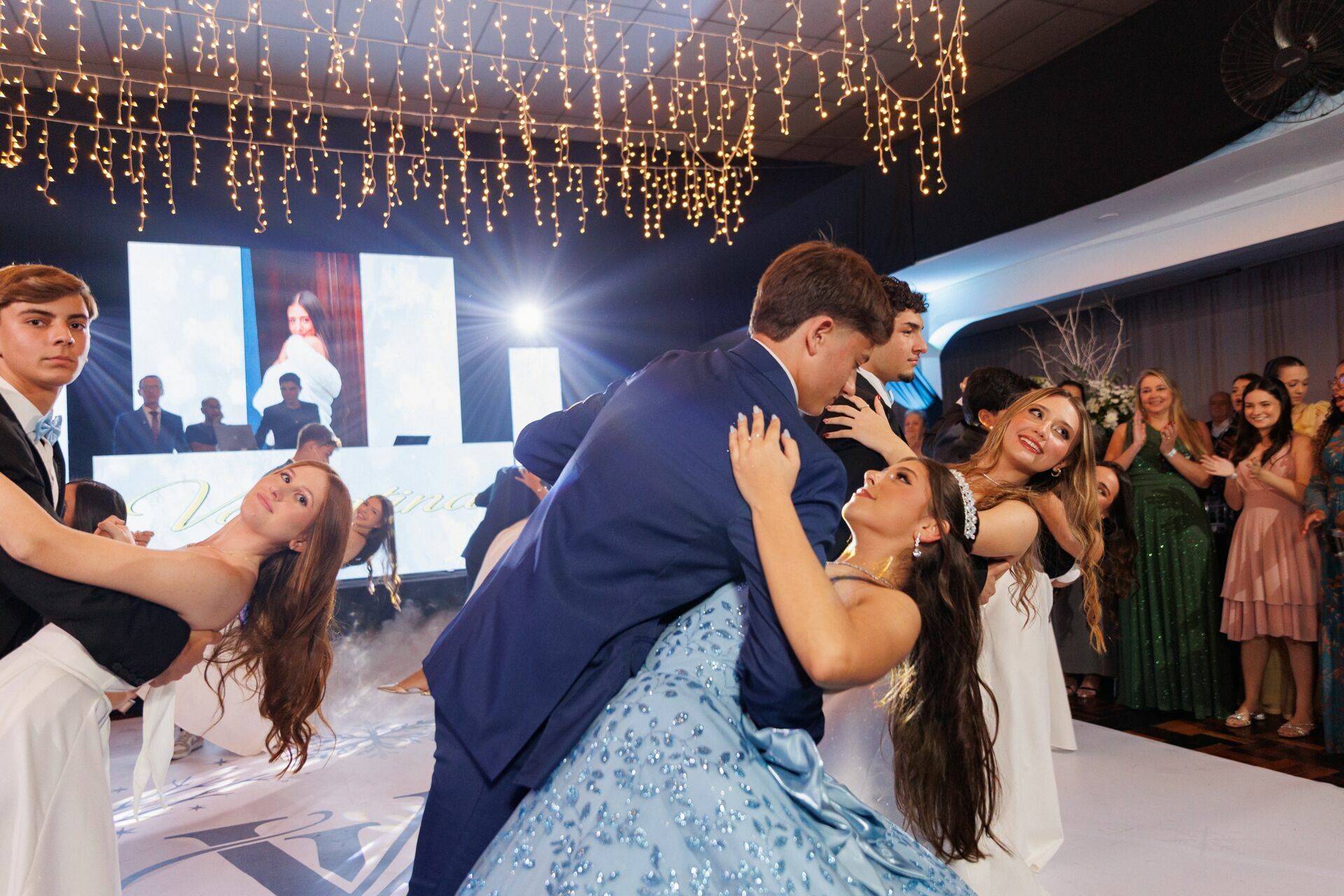 Foto Aniversário da Valentina 15 Anos no Clube Náutico Cruzeiro do Sul - Fotógrafo em Joinville - Imagem 155