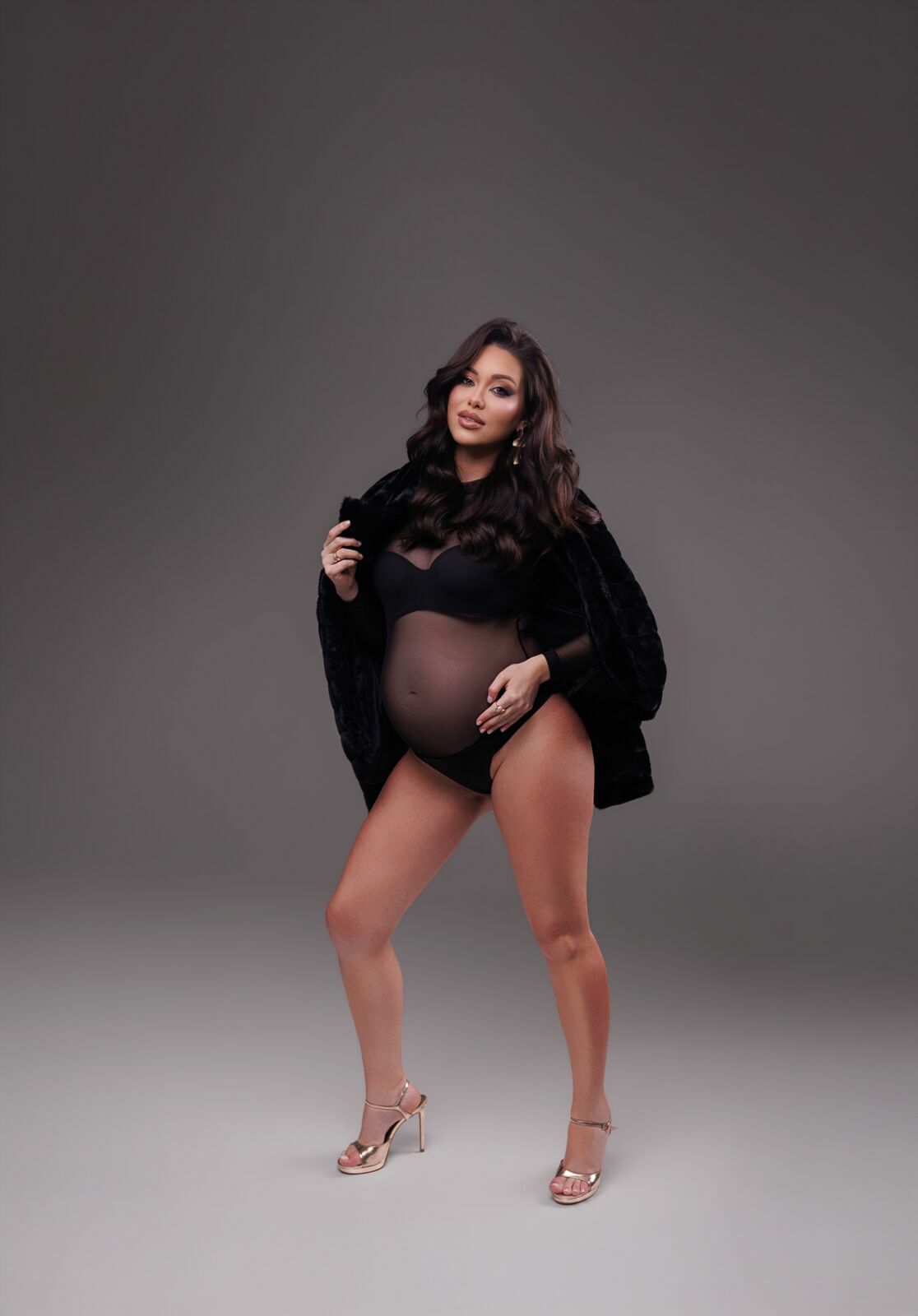 Foto Bianca Cardoso - Ensaio Gestante em Estúdio - Fotógrafo em Joinville Foto Bianca Cardoso - Ensaio Gestante em Estúdio - Fotógrafo em Joinville - Imagem 5